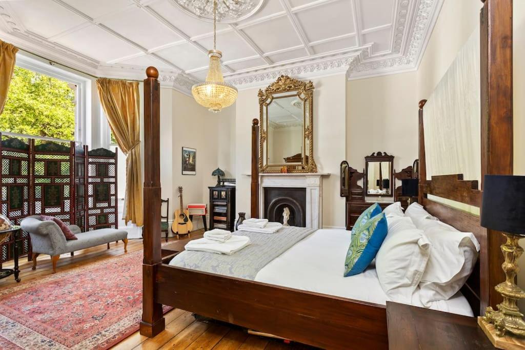 Luxurious Victorian, A Few Minutes From The Beach - Sleeps 2 Adults And Up To 3 Children Lägenhet St Leonards-on-Sea Exteriör bild